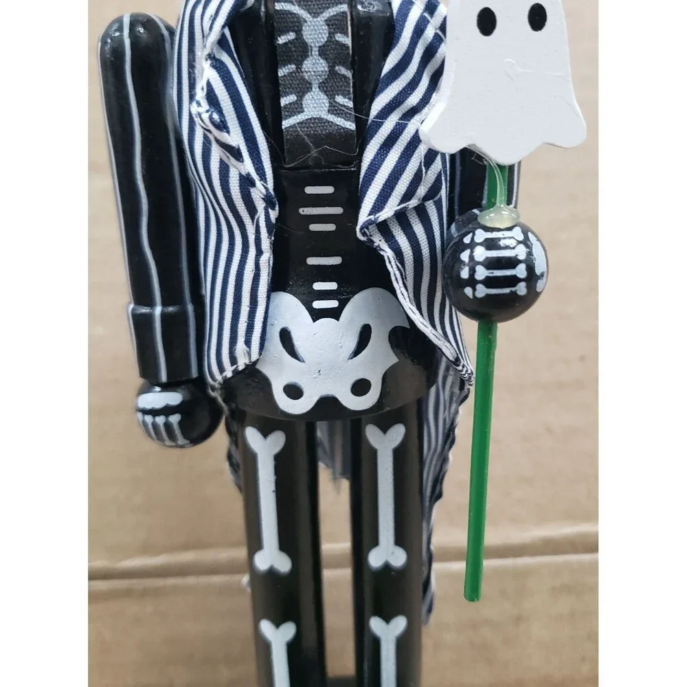 Wooden Nutcracker,9.5